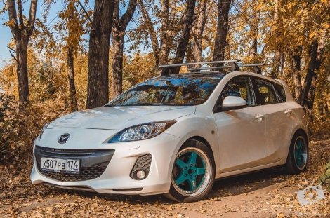Багажник LUX на аэродинамических дугах для Mazda 3 5-дв хетчбэк (2003-2013)
