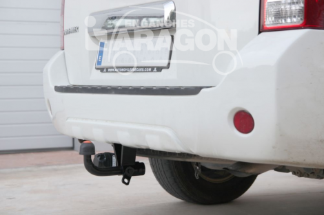 Фиксированный фаркоп Aragon для Nissan Pathfinder