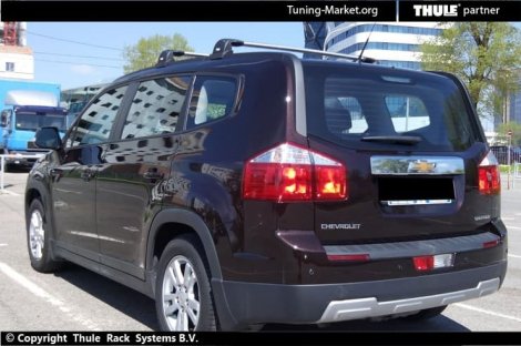 Багажник Thule WingBar Edge на интегрированных дугах для Chevrolet Orlando