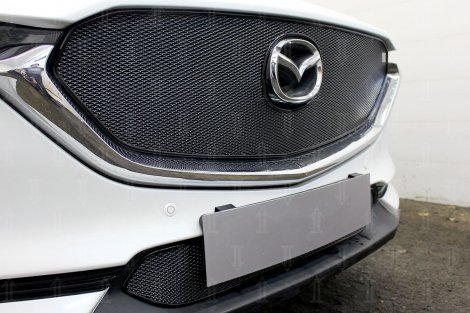 Защитная сетка радиатора ProtectGrille Premium верхняя для Mazda CX-5 (2017-н.в.) черный