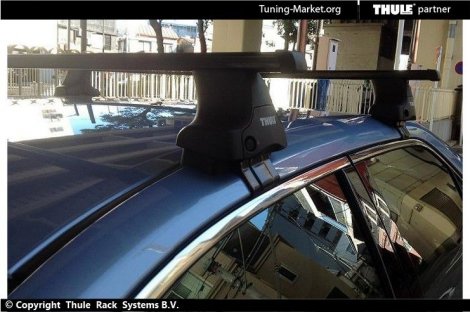 Багажник Thule SquareBar на стальных дугах для Toyota Camry (2006-2011)