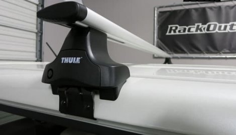 Багажник Thule WingBar на аэродинамических дугах для Nissan Cube