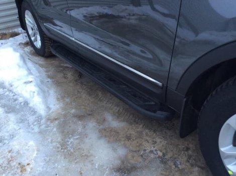 Пороги алюминиевые (Corund Black) для Ford Explorer