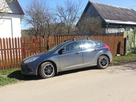 Багажник LUX на аэродинамических дугах для Ford Focus 5-дв хетчбэк (2011-2018)