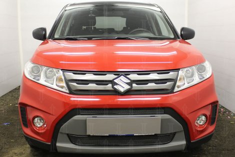 Защитная сетка радиатора ProtectGrille Premium 2 части для Suzuki Vitara (2014-2018 Черная)