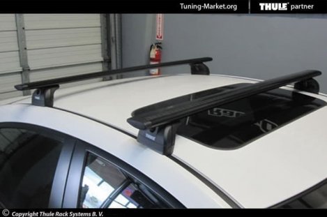 Багажник Thule WingBar Black на аэродинамических дугах для Mazda 3 седан (2003-2013)