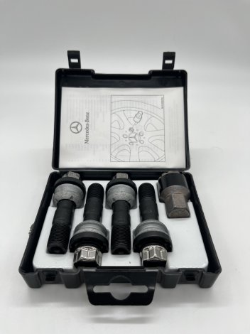 Оригинальные секретки A0009909819 для Mercedes-Benz GLS (2019-н.в.)