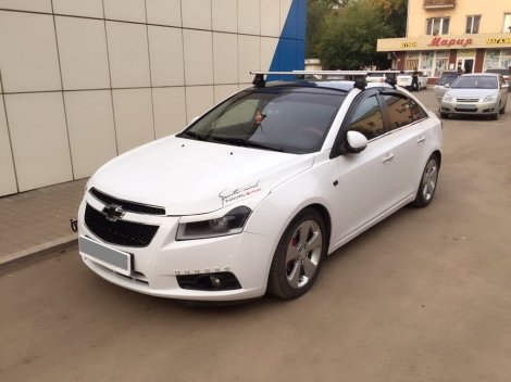 Багажник Thule WingBar на аэродинамических дугах для Chevrolet Cruze седан (2009-2015)