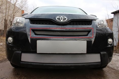 Защитная сетка радиатора ProtectGrille для Toyota Urban Cruiser (2009-2015 Хром)