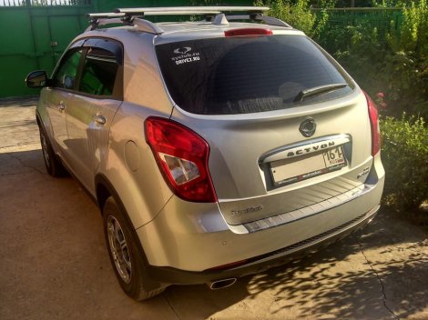 Багажник Thule WingBar на аэродинамических дугах для SsangYong Actyon