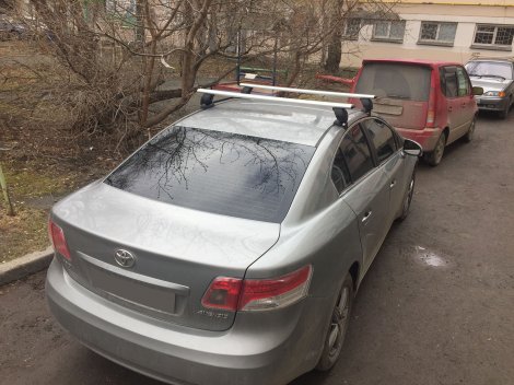 Багажник MontBlanc на аэродинамических дугах для Toyota Avensis седан (2009-2018)