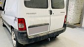 Фиксированный фаркоп Oris 2527-A для Peugeot Partner (1996-2007)
