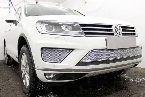 Защитная сетка радиатора ProtectGrille Premium нижняя часть для Volkswagen Touareg (2014-н.в. Хром)