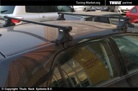 Багажник Thule SquareBar на стальных дугах для Toyota Auris 5-дв. (2006-2012)