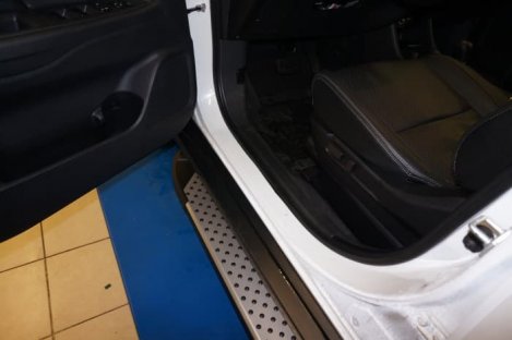 Пороги алюминиевые (Sapphire Silver) для Mitsubishi ASX