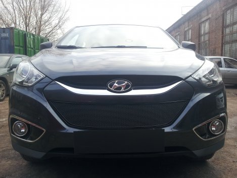 Защитная сетка радиатора ProtectGrille Premium для Hyundai ix35 (2010-2015 Черная)