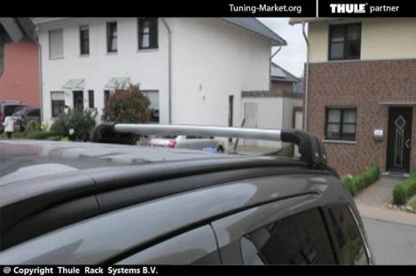 Багажник Thule WingBar Edge на интегрированных дугах для Mitsubishi Outlander