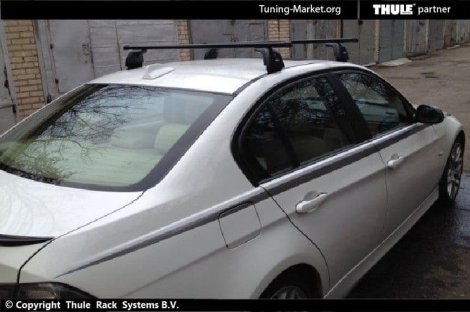 Багажник Thule SquareBar на стальных дугах для BMW 3-series седан (2006-2011)