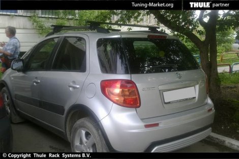 Багажник Thule SquareBar Evo на стальных дугах для Suzuki SX4
