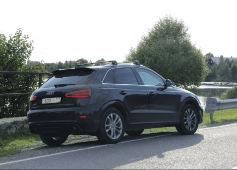Багажник Thule WingBar Edge Black на интегрированных дугах для Audi Q3 (2012-2018)